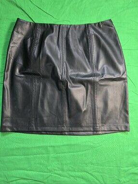 Mangopop Women Black Faux Leather Skirt Size Large